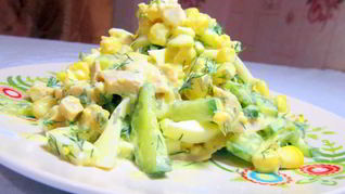 Рецепт Салат копченая грудка кукуруза