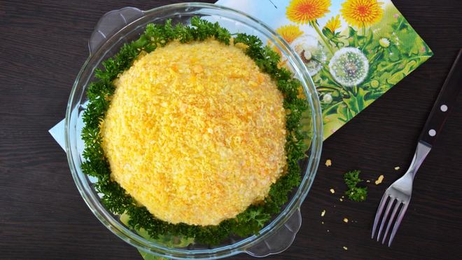 Рецепт Салат Одуванчик с красной рыбой