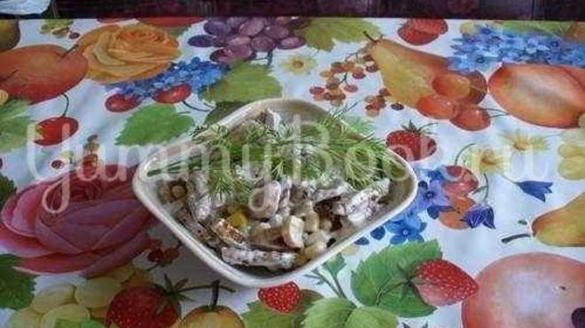 Рецепт Салат овощной с грибами и сухариками