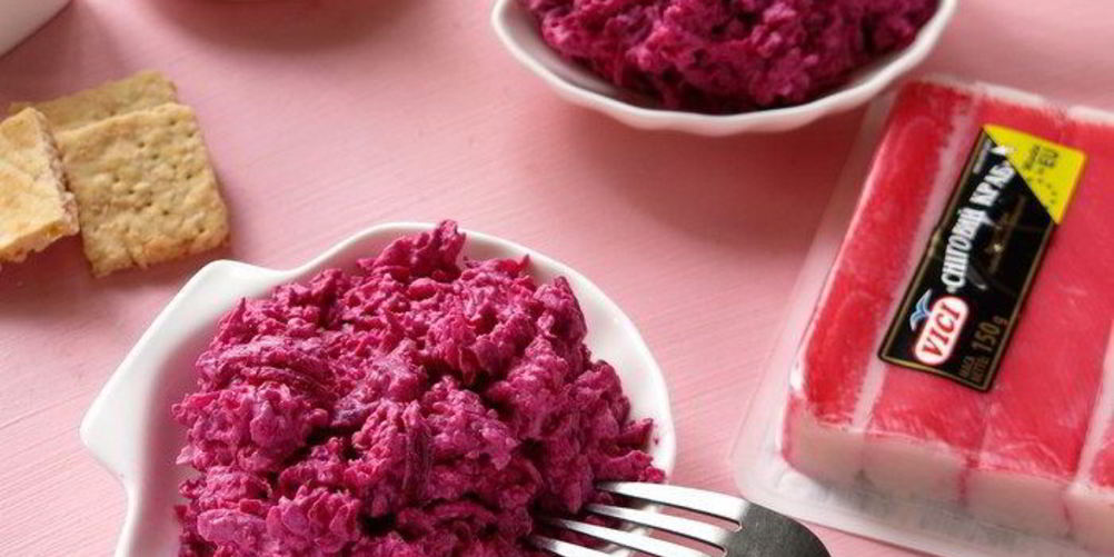 Как приготовить салат розовый фламинго