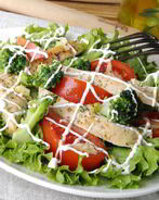 Салат с брокколи и курицей