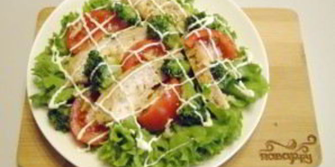 Рецепт салата с брокколи и курицей