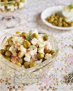 Салат с горошком и яйцом