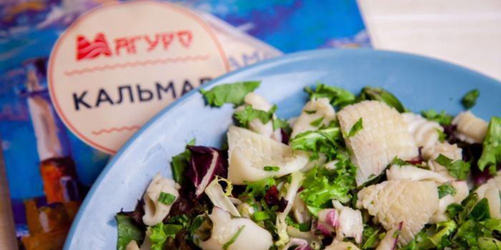 Как приготовить салат с кальмарами