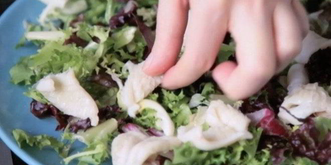Рецепт салат с кальмарами