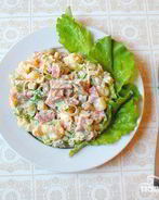 Салат с колбасой