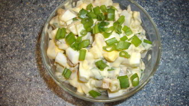 Рецепт Салат с копченым кальмаром