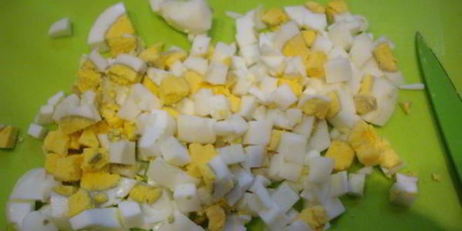 Рецепт салат с копченым кальмаром