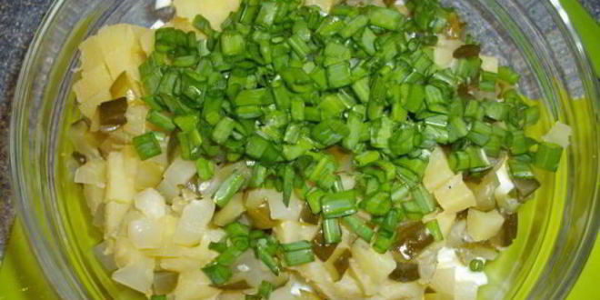 Рецепт салат с копченым кальмаром