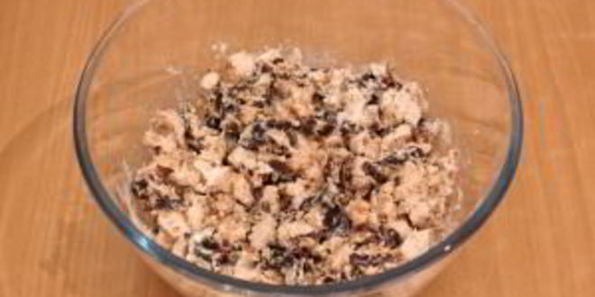 Рецепт салат с куриным филе, черносливом и орехами