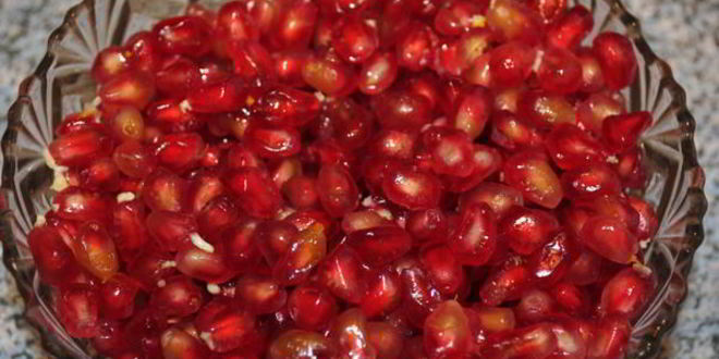 Рецепт салат с курицей, гранатом и сыром