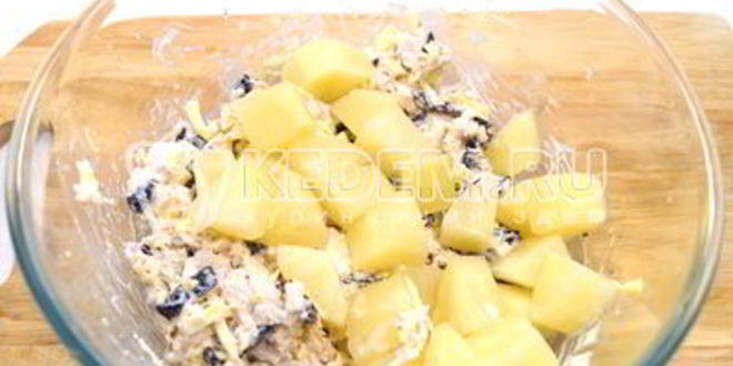 Рецепт салат с курицей и черносливом