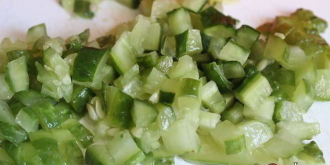 Рецепт салат с курицей и малосольными огурцами