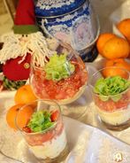 Салат с лососем и помидорами