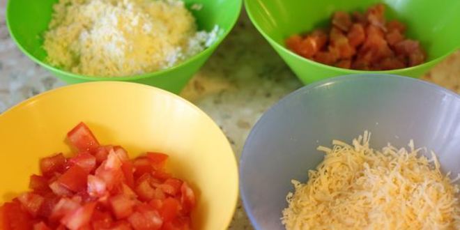 Рецепт салат с лососем и помидорами