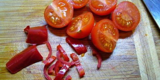 Рецепт салат с маринованной тыквой и помидорами черри