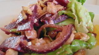 Рецепт Салат с нутом и свеклой