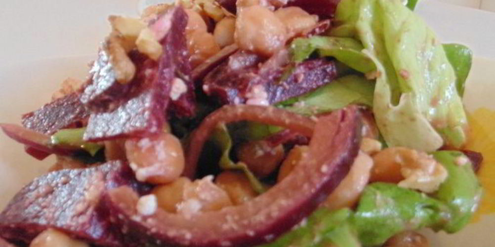 Как приготовить салат с нутом и свеклой