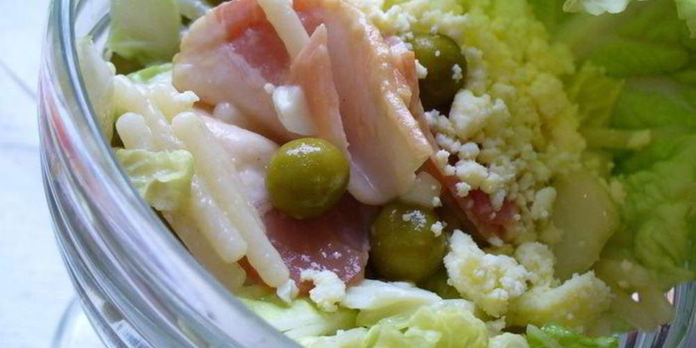 Рецепт салат иза пекинской капусты с домашними сухариками