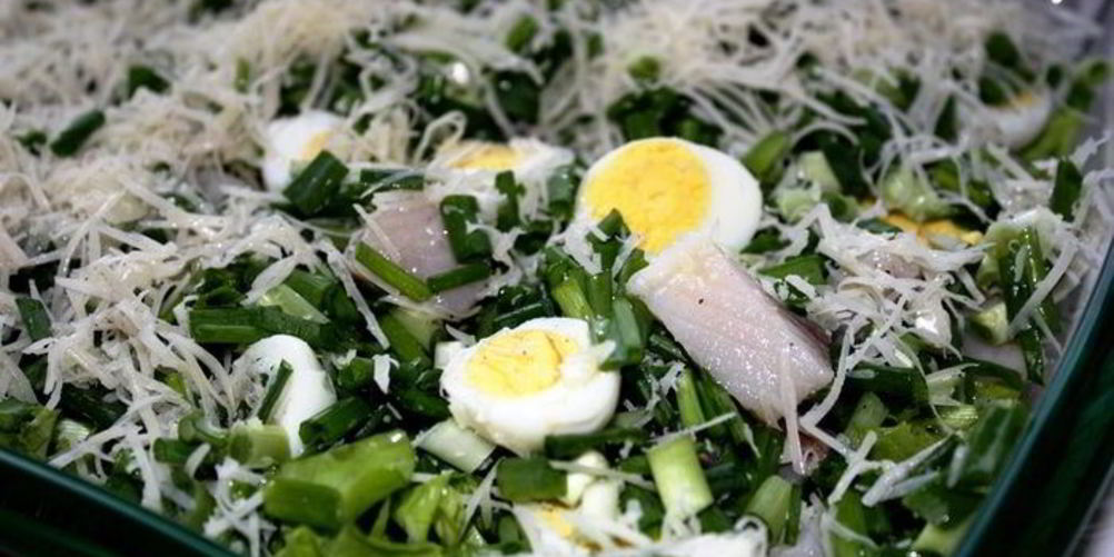 Как приготовить салат с перепелиными яйцами и сельдью