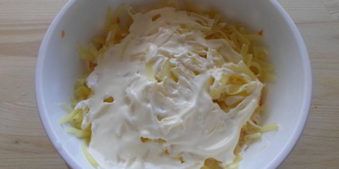 Рецепт салат с соленой рыбкой