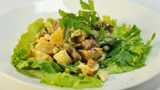 Рецепт Теплый салат с куриными сердечками