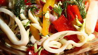 Рецепт Вьетнамский салат с кальмарами