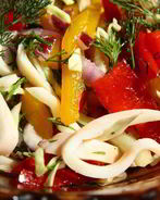 Вьетнамский салат с кальмарами