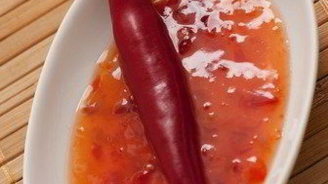 Рецепт Ароматный соус барбекю с кленовым сиропом, чесноком и перцами чили