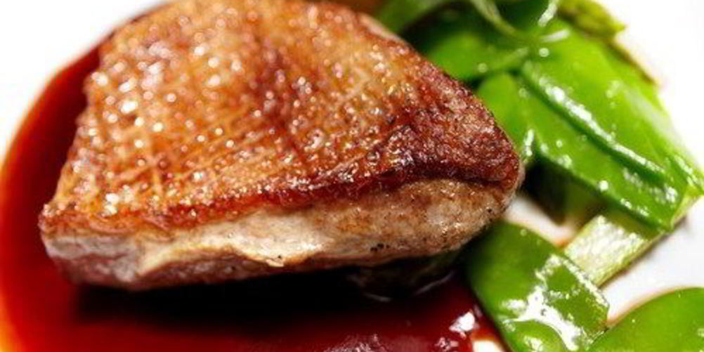 Как приготовить ароматный соус для утки с финиками и черносливом