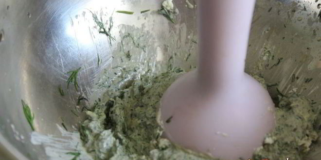 Рецепт йогуртовый соус с фетой и маслинами