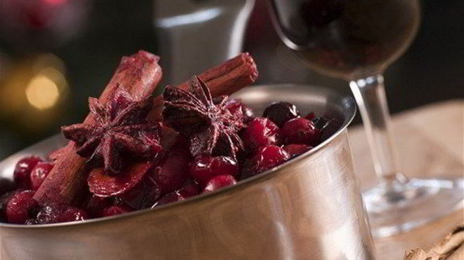 Рецепт Клюквенный соус с портвейном и корицей