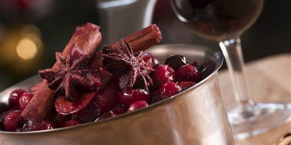 Как приготовить клюквенный соус с портвейном и корицей