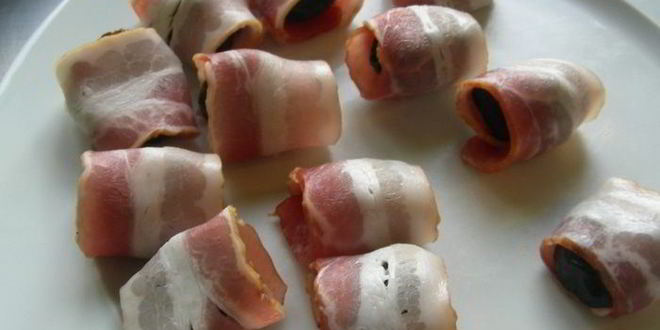 Рецепт куриные шашлычки с беконом и черносливом