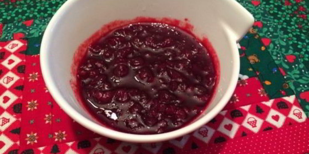 Как приготовить соус из брусники к мясу