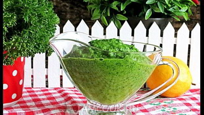 Рецепт Соус из петрушки, яблока и чеснока