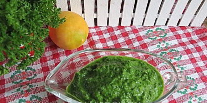 Рецепт соус из петрушки, яблока и чеснока