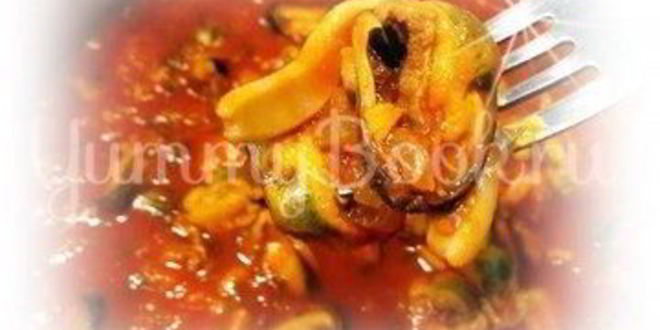 Рецепт универсальный томатный соус с морепродуктами