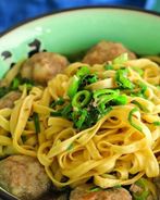 Азиатский суп с фрикадельками