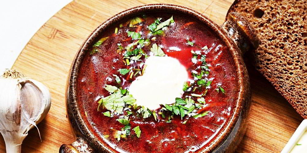 Как приготовить борщ с томатной пастой