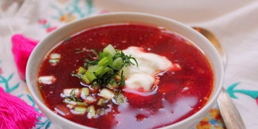 Как приготовить борщ с вишней