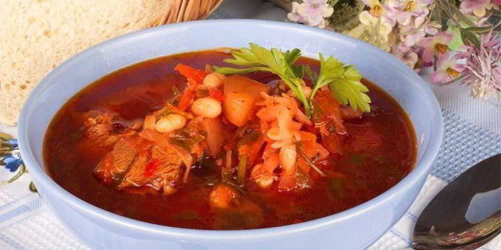 Как приготовить борщ со свининой и фасолью