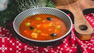 Рецепт Борщ царский с маслинами и осетриной