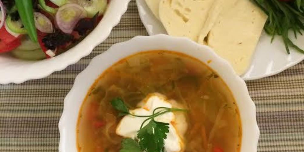 Как приготовить весенний борщ