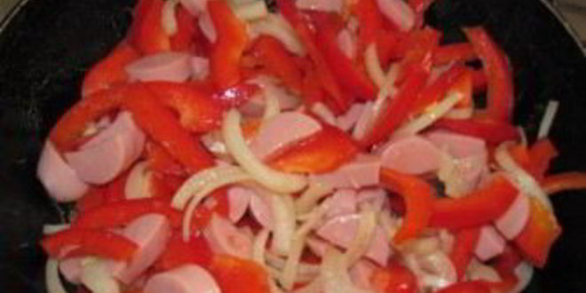 Рецепт зеленый борщ со щавелем и крапивой