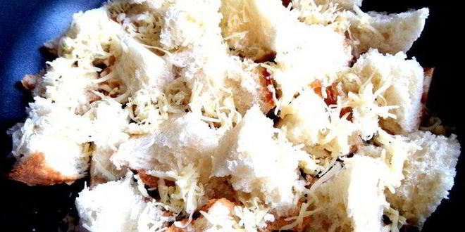 Рецепт французский чесночный суп с сырными гренками