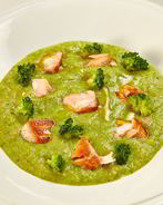 Крем-суп из брокколи с лососем
