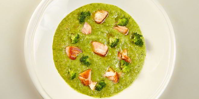 Рецепт крем-суп из брокколи с лососем