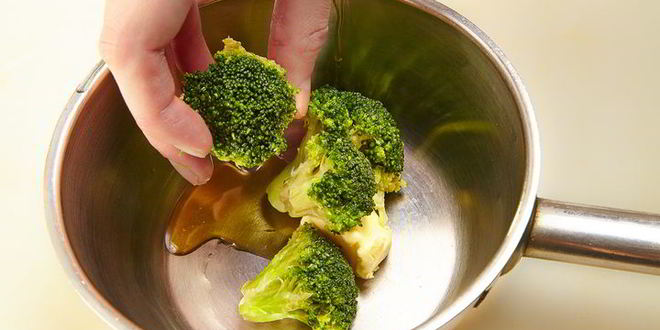 Рецепт крем-суп из брокколи с лососем