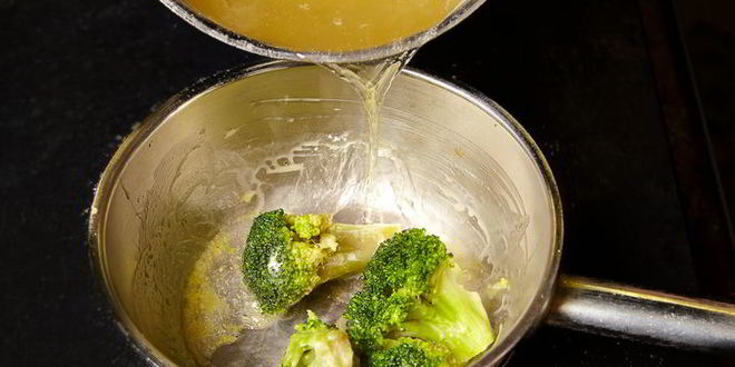 Рецепт крем-суп из брокколи с лососем